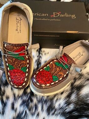 American Darling Beige Casual Shoes Tooled Leather Buckstitch